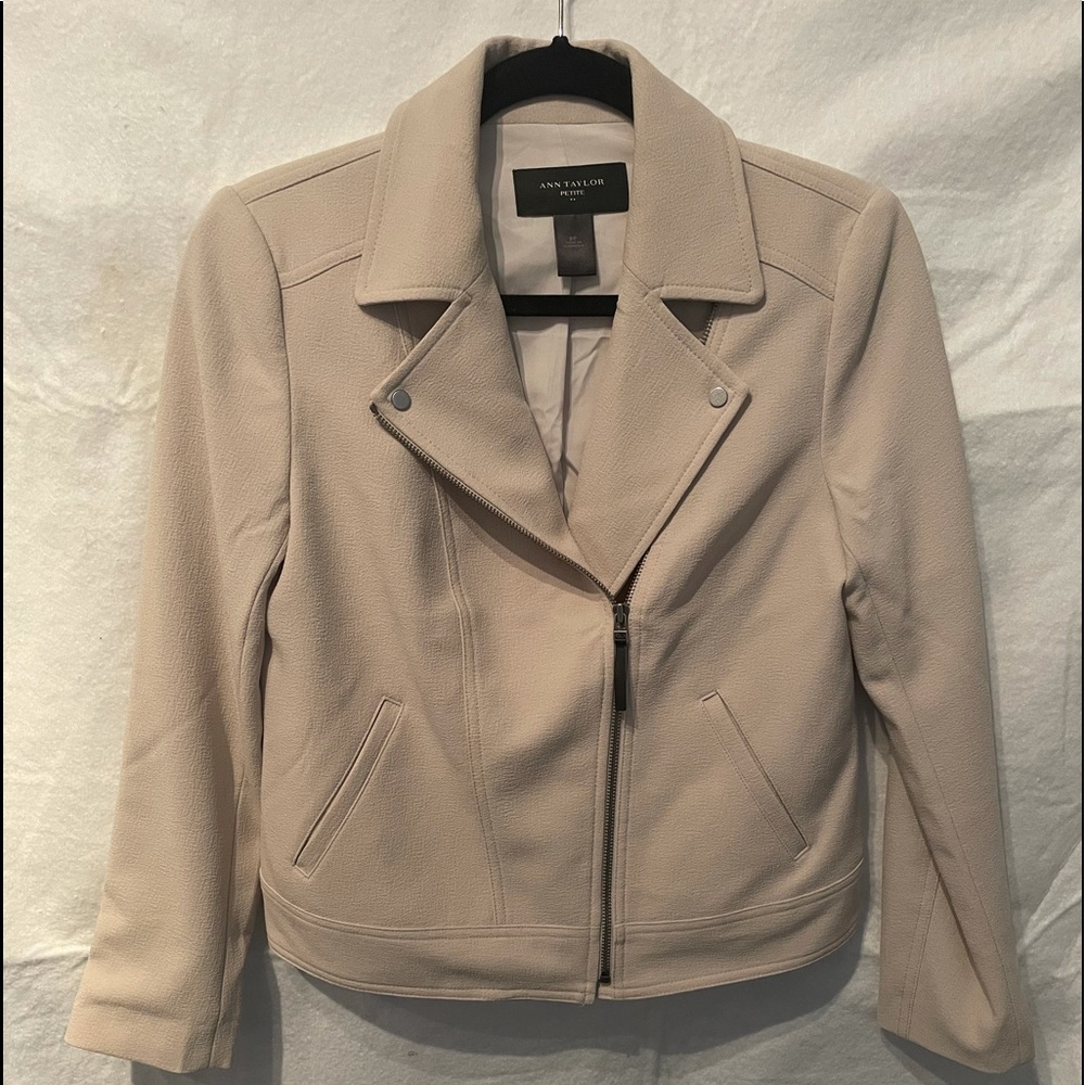 Motorcycle jacket